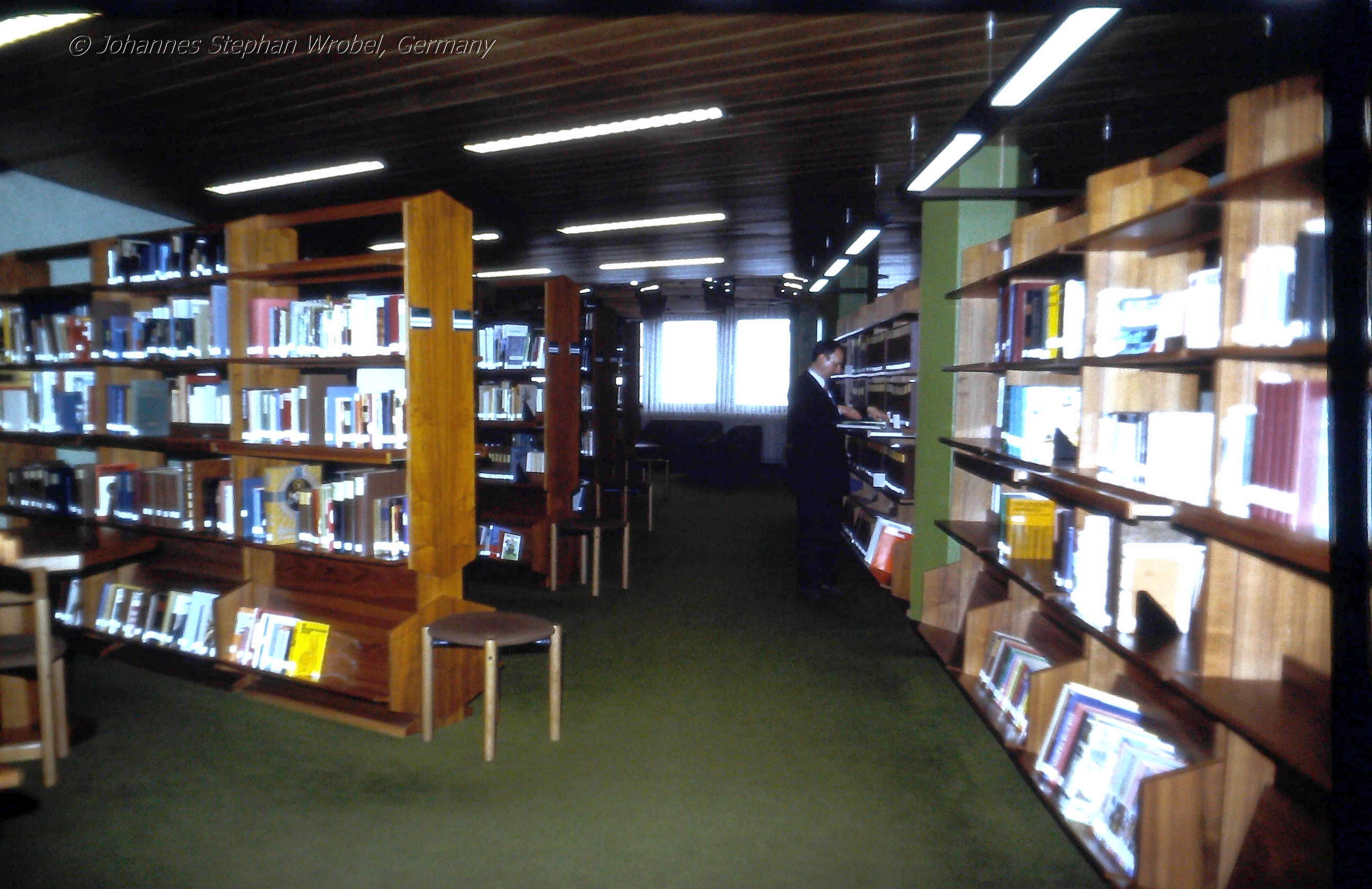 Bibliothek, Selters/Taunus, 1991